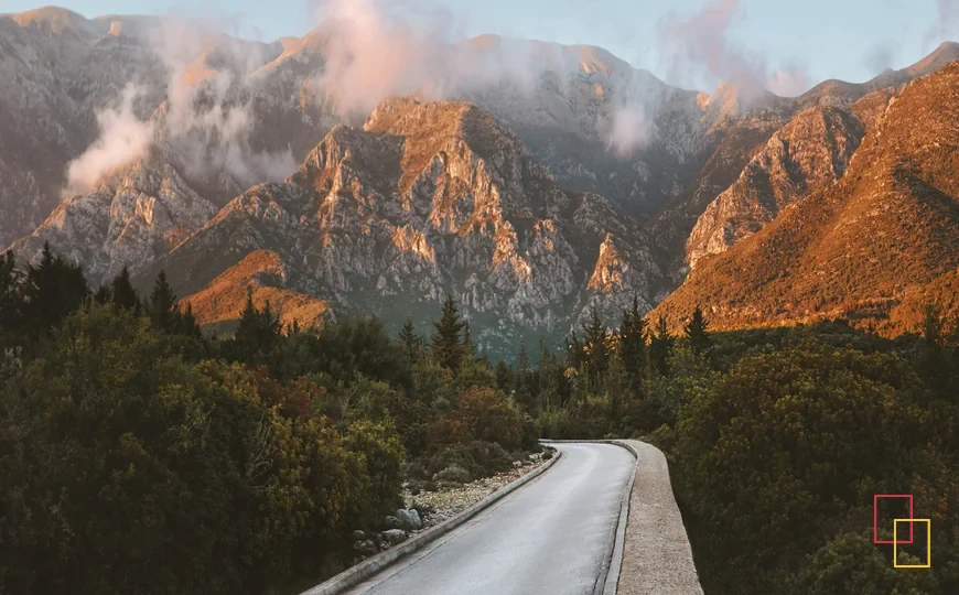 Carretera de montaña en el entorno de Llogara