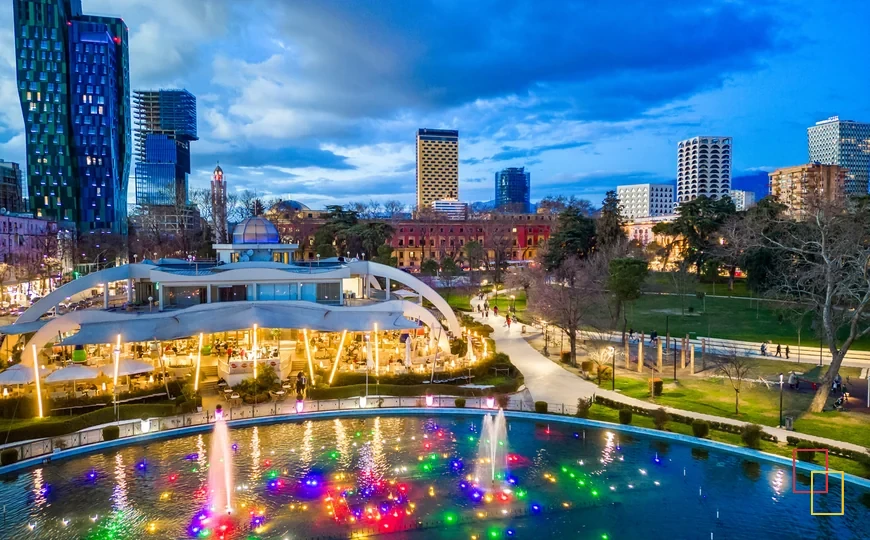 Tirana, capital de Albania