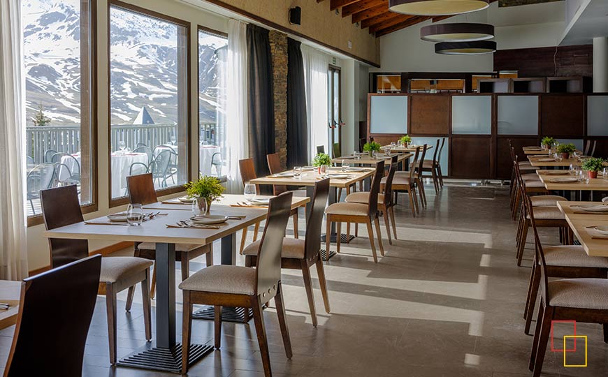 Detalles decorativos del mobiliario del restaurante