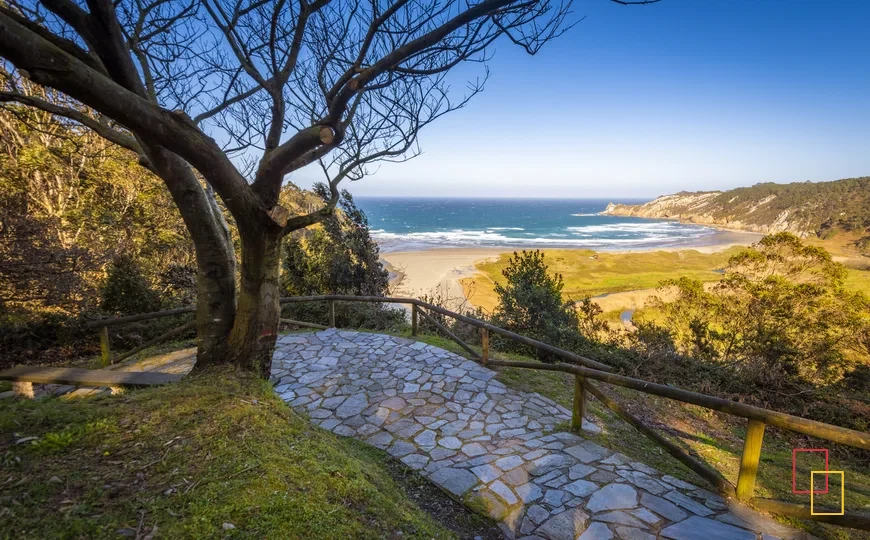 Playa y sistema dunar de Barayo, en la costa occidental asturiana