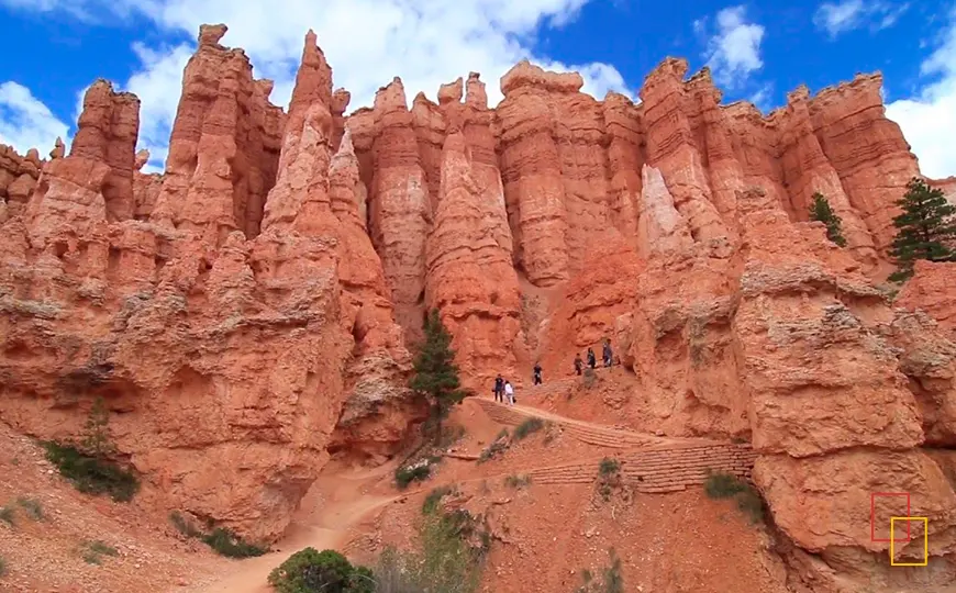Formaciones de roca hoodoos en el sendero Queens Garden Trail de Bryce Canyon