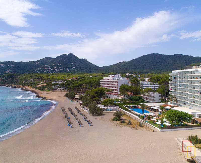 Universal Hotels, hoteles de 3 y 4 estrellas en primera línea de playa