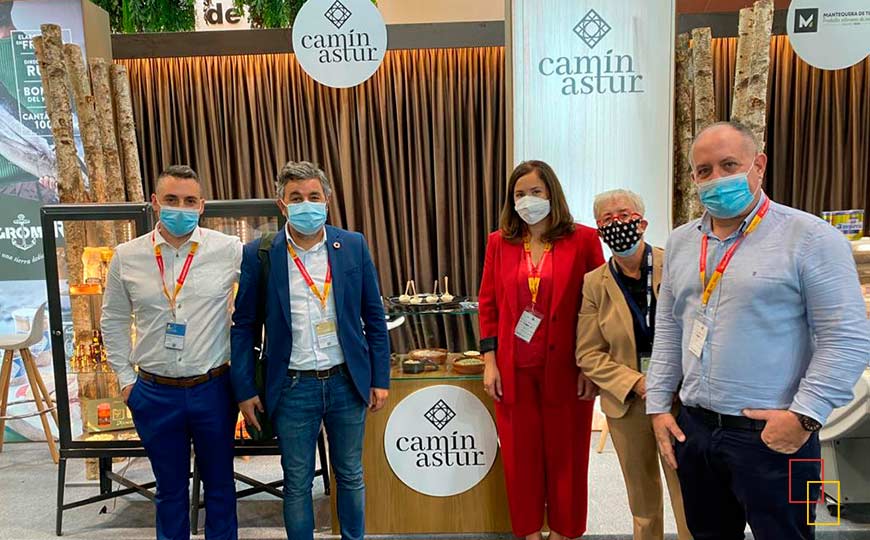 Stand de Camín Astus, especialistas en legumbres, semillas, frutos secos, especias y alimentos a granel
