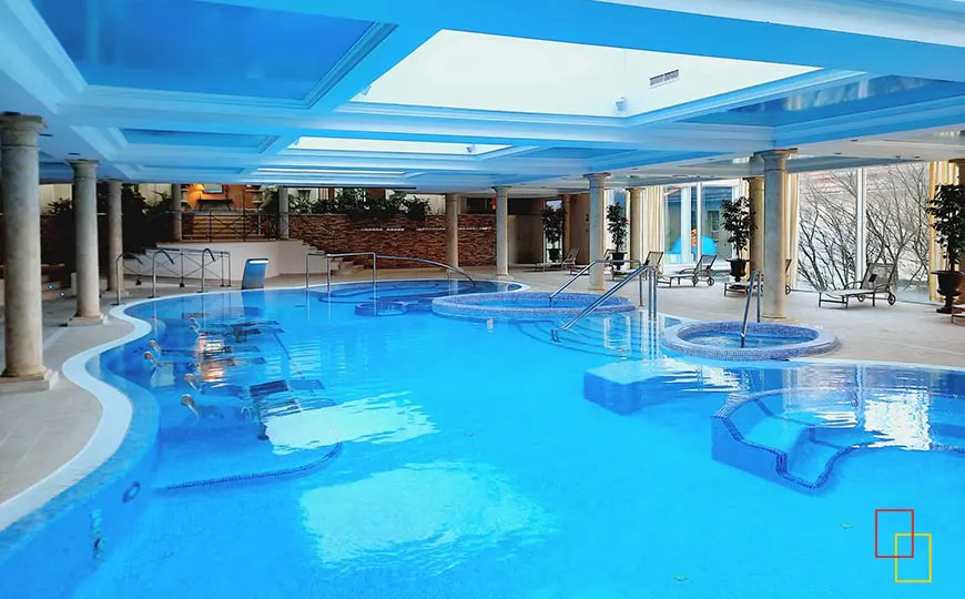 Balneario con aguas mineromedicinales
