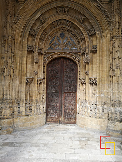 Puerta derecha (exterior catedral)