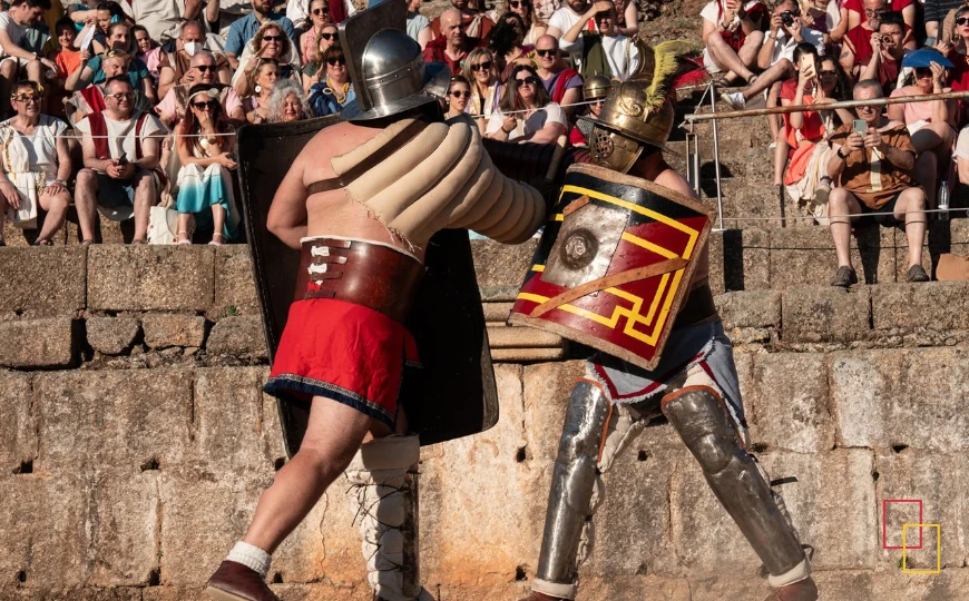 Combate de gladiadores en el Anfiteatro Romano de Mérida durante Emerita Lvdica