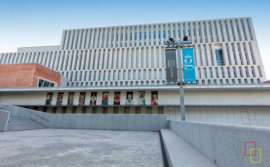 Fachada de la Galería de las Colecciones Reales