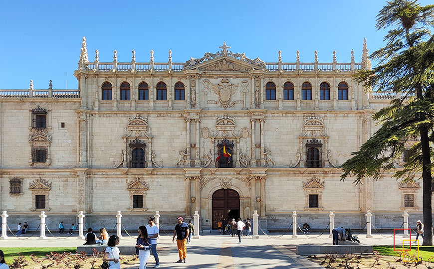 fachada de la Universidad de Alcalá de Henares