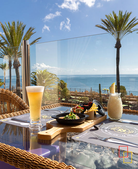 Terraza/bar con vistas al océano