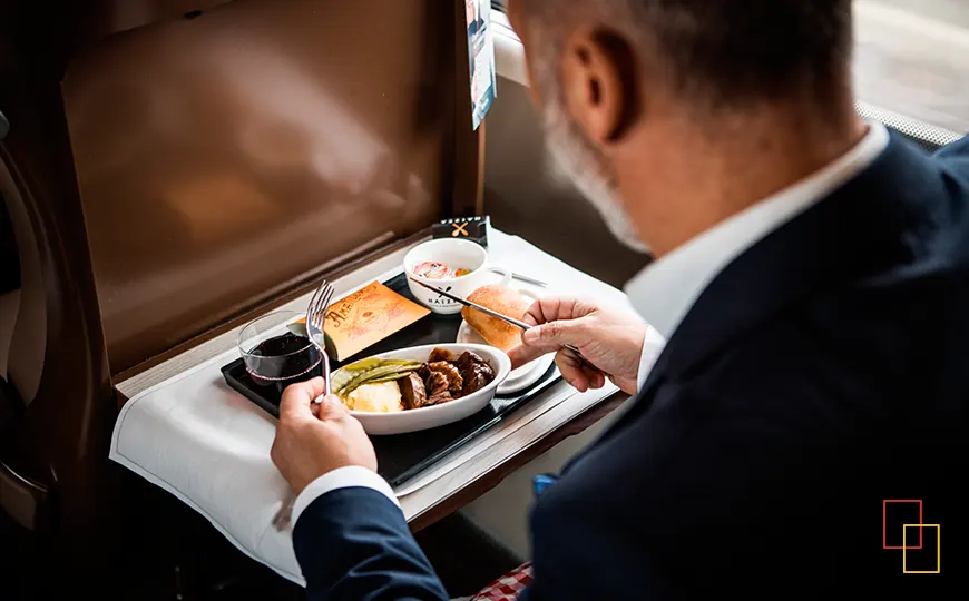 Menú servido en asiento a bordo de iryo