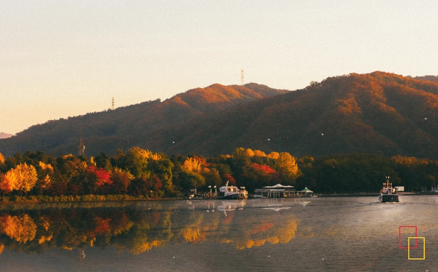 Paisaje de Isla Nami en Corea del Sur, naturaleza y senderos