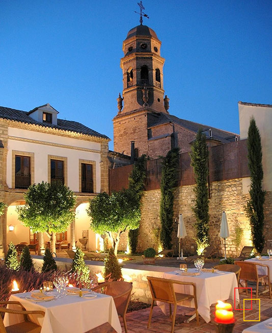 Terraza con vistas a la torre de la Catedral