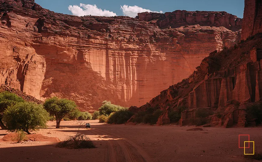Paredones rojizos del Parque Nacional Talampaya en La Rioja