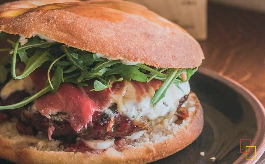 Hamburguesa de vaca Angus a la brasa