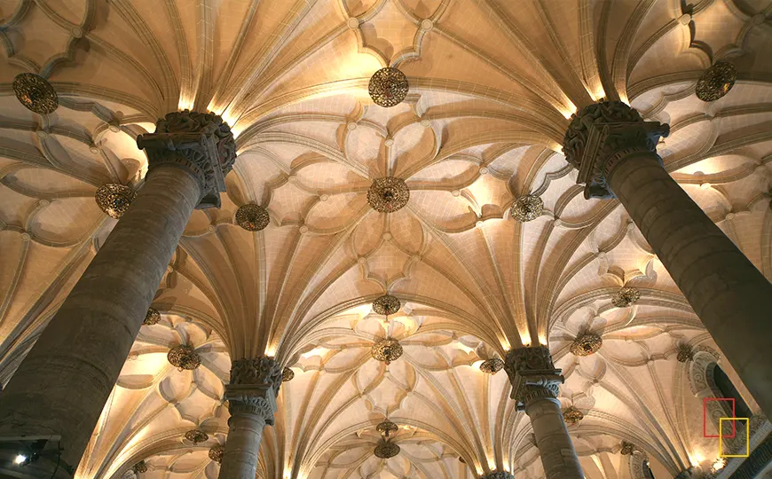 Interior de La Lonja de Zaragoza