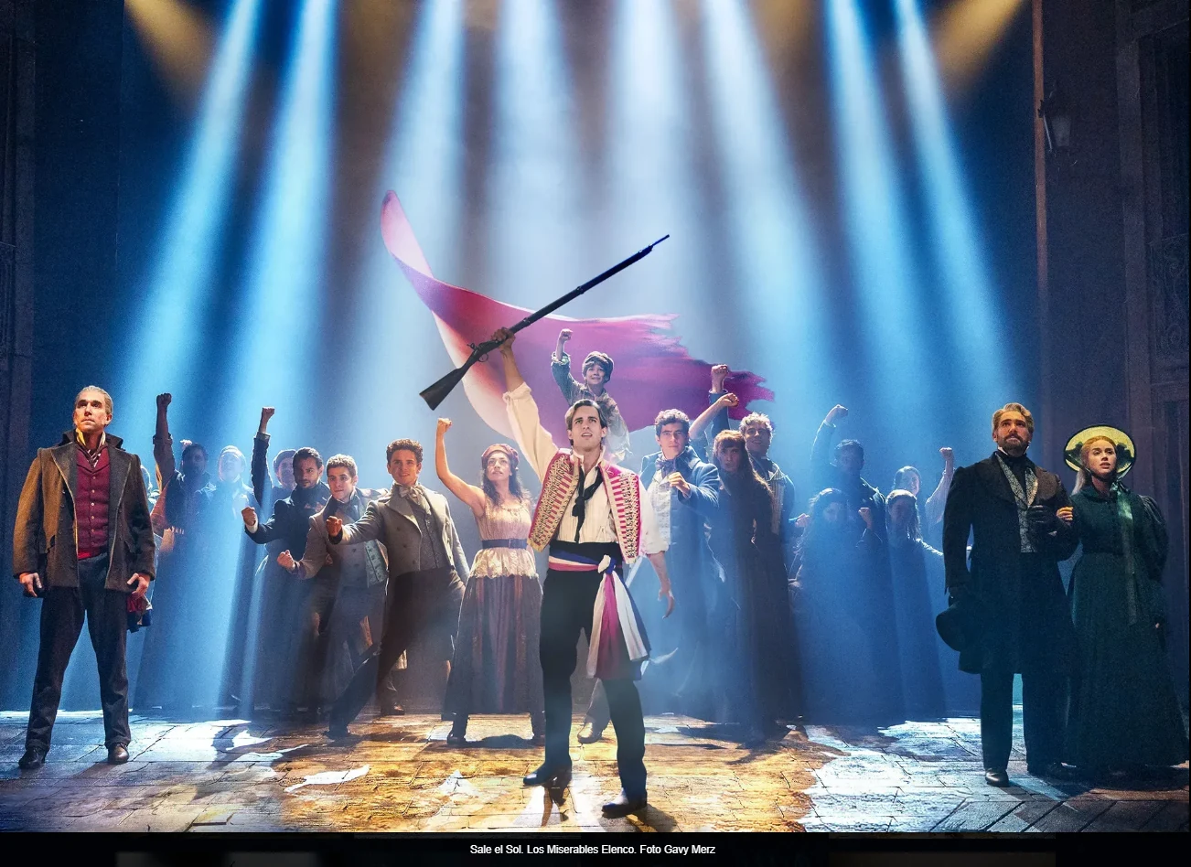 Barricada y elenco de Los Miserables