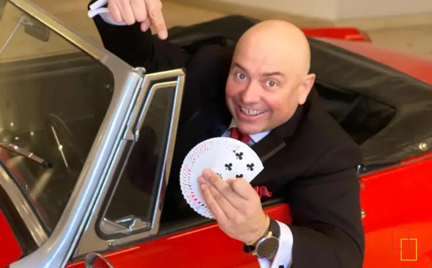 Un mago y unos coches de campeonato