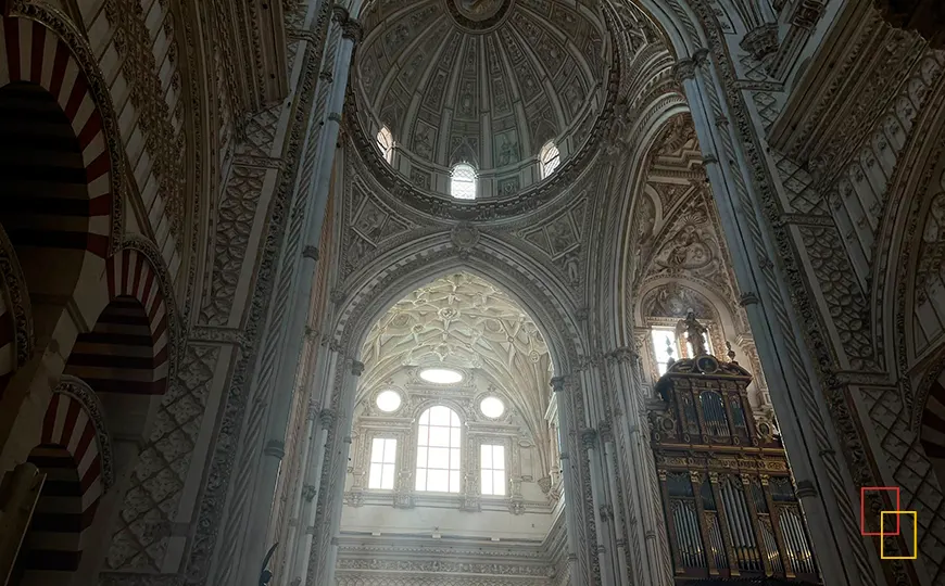 Capilla Mayor en el interior de la Mezquita-Catedral de Córdoba