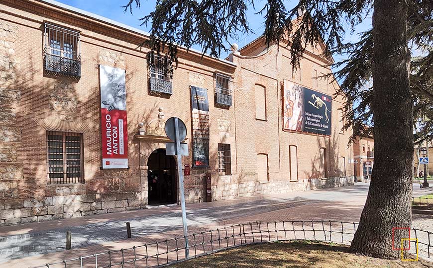 Fachada - Museo Arqueológico y Paleontológico de la Comunidad de Madrid