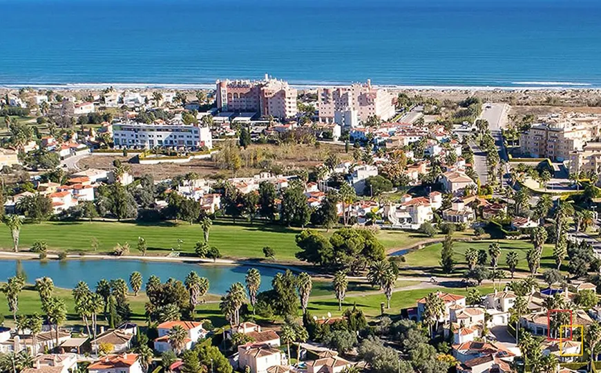 Alojamientos en Oliva Nova junto a la playa y el campo de golf