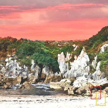 playa de Gulpiyuri en Llanes, Asturias