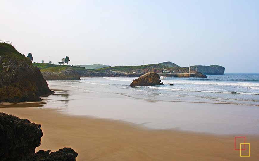 Playa de Palombina en Celorio, Llanes - Asturias