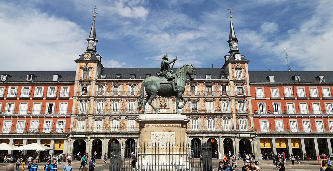 Plaza Mayor, lugar emblemático de Madrid ordenada construir por Felipe III hace más de 400 años
