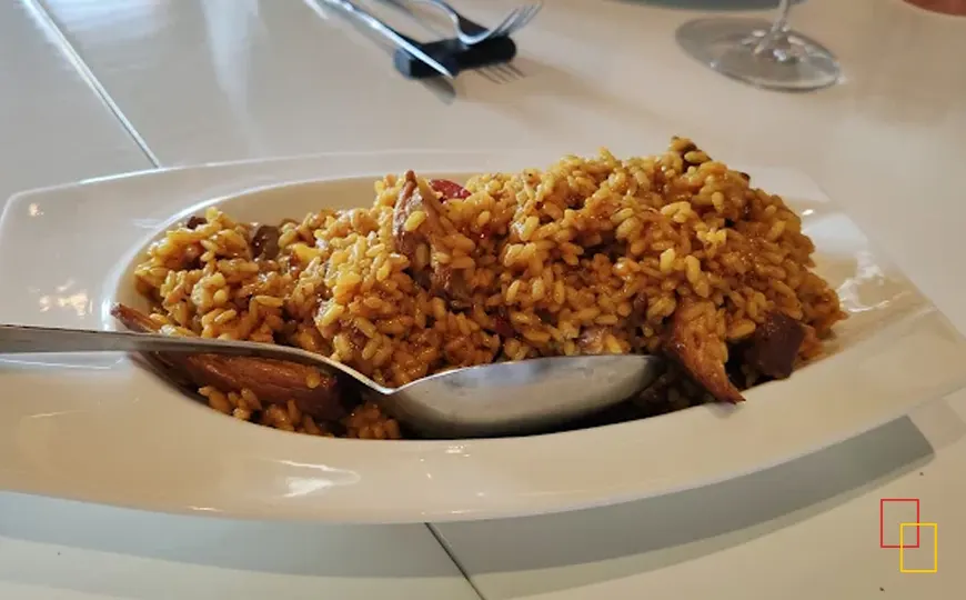 Platos de cocina de fusión en Restaurante Regueiro (Navia, Asturias)