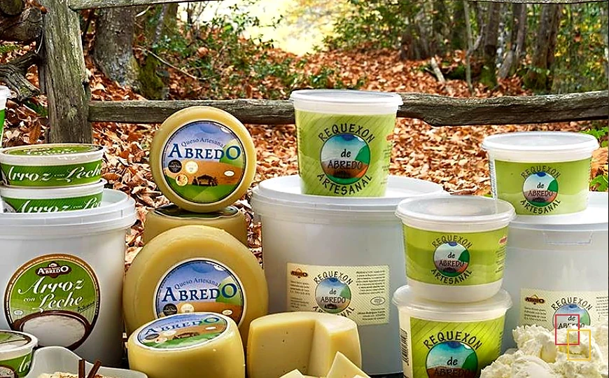 Requexón artesanal de Abredo en la Feria del Quesu y el Vinu