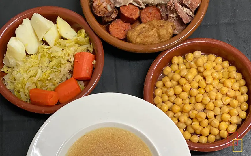 Cocido en tres vuelcos, plato con el que ganó Ana Roldán el certamen mejor cocinero de la Comunidad de Madrid 