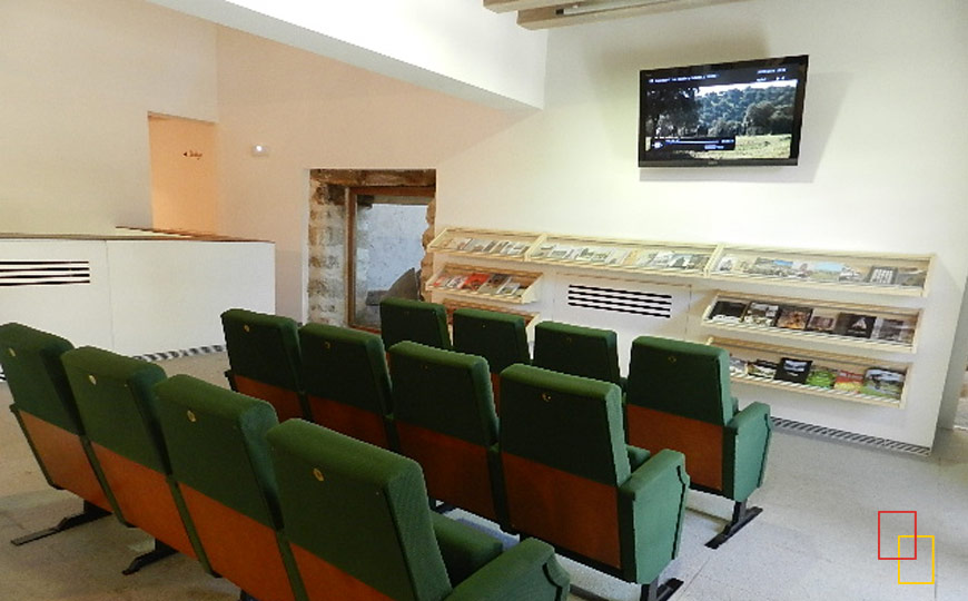 Sala de proyecciones audiovisuales - Colmenar Viejo