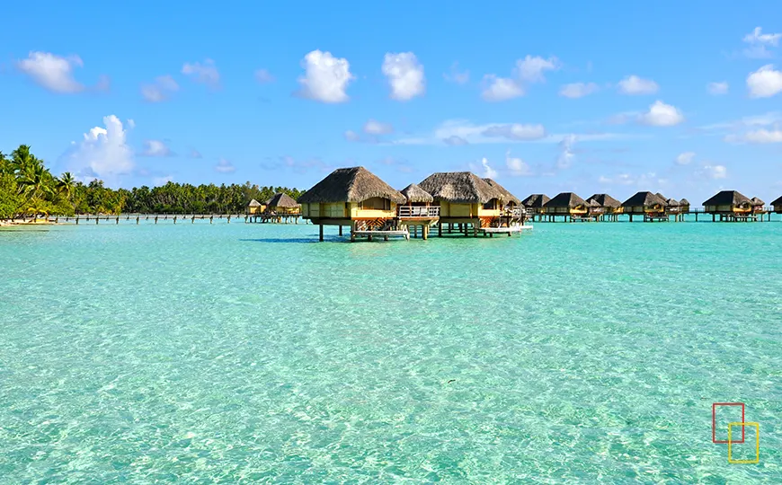 Bungalows y laguna frente a Le Taha’a Island Resort & Spa