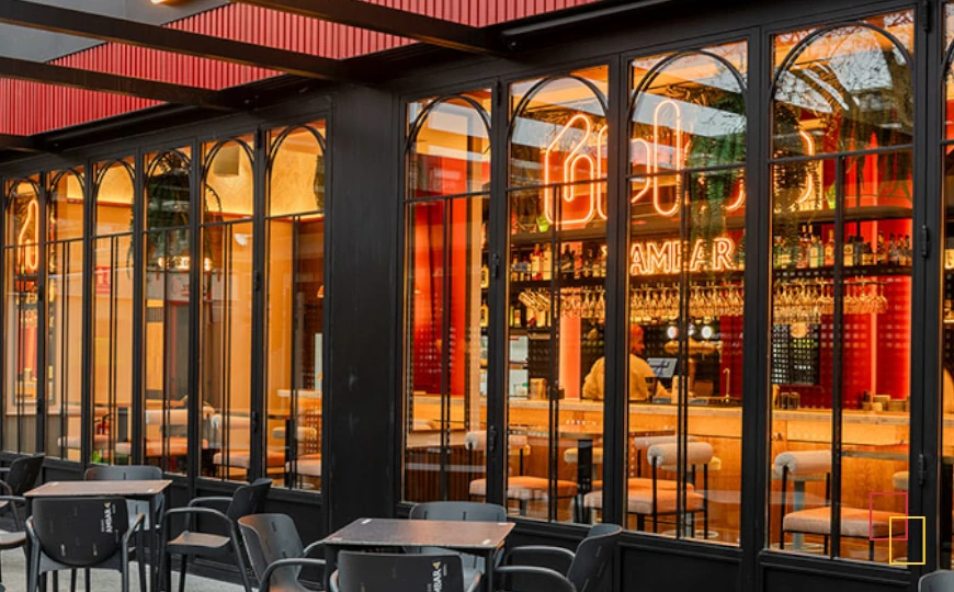 Terraza del restaurante Gulah en Madrid