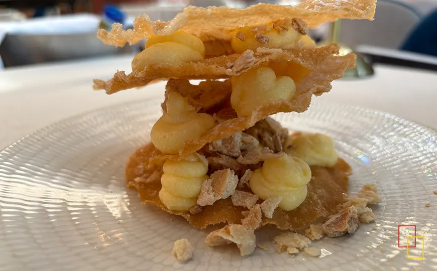 Tarta árabe servida como postre en Tinglado Restaurante