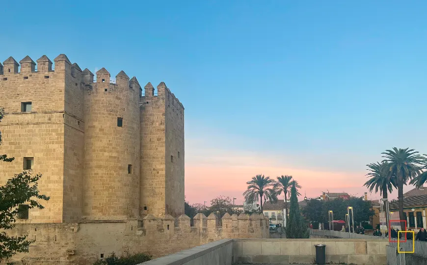Torre de la Calahorra en Córdoba, al final del Puente Romano