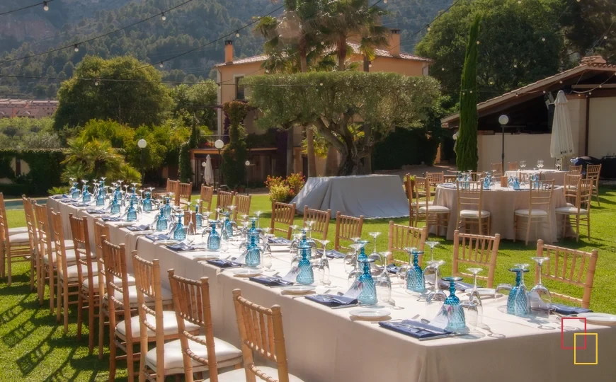 Banquete de boda preparado en los jardines de Torre de Cotes en Alcoy
