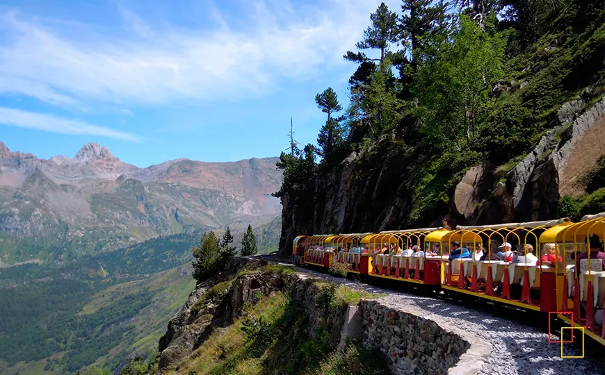 Tren de Artouste con vistas de montaña