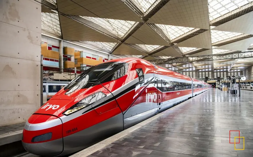 Tren de Iryo en una estación de alta velocidad