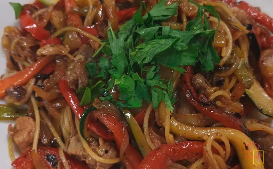 Wok de verduras y cerdo ibérico